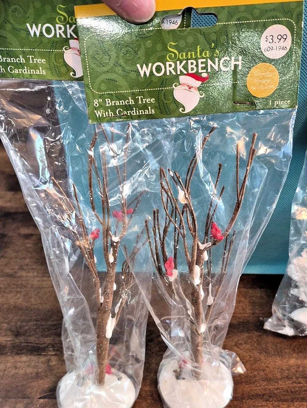 Santas' Workshop 8 Branch Tree With Cardinals Holiday Tree Decorations NWT